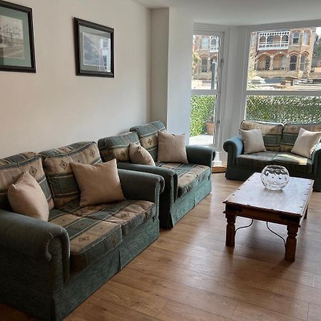 Beautiful Apartment,No 1, With Parking Ильфракомб Экстерьер фото